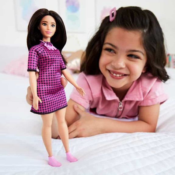 Barbie Fashionistas Doll - Curvy